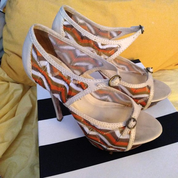 L. A. M. B By Gwen Stefani Verdu ankle strap Heels - Picture 7 of 9